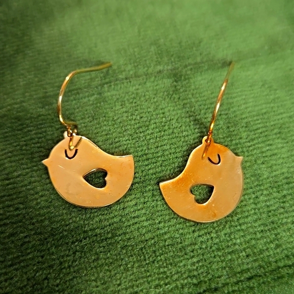 Gold Tone Small Bird-Shaped Earrings - Picture 1 of 10